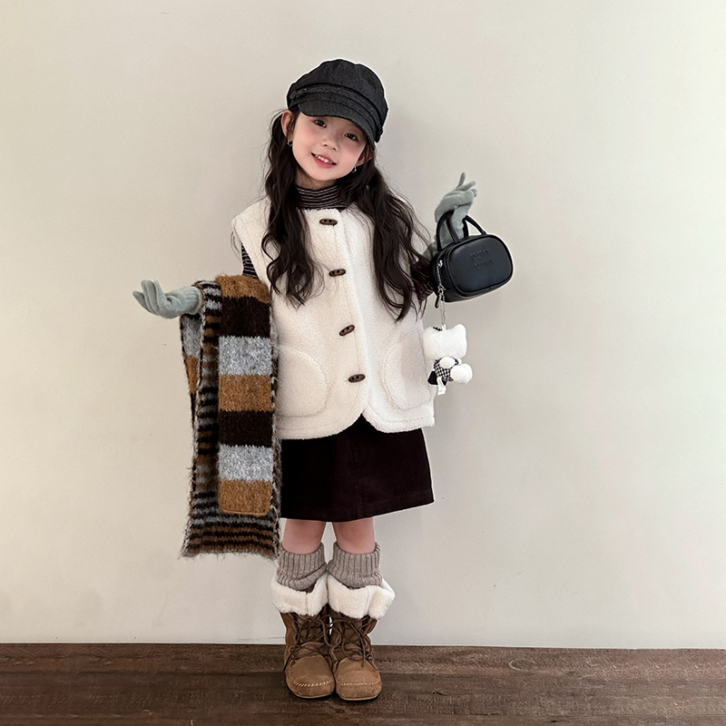 2025秋冬装女童韩版复合麂皮绒马甲中大儿童无袖保暖坎肩毛绒上衣