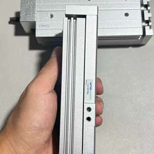 亚德客气缸HLQ16X75S 原装正品,成色如图,功能完好。议价