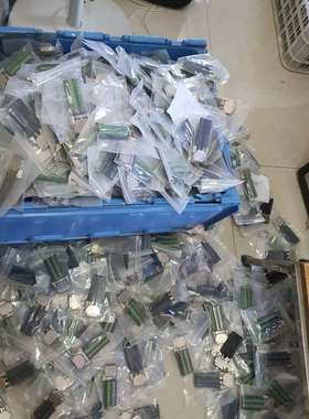 一千个 替代研华SCSI-36P 伺服驱动器采集卡 转接板中议价