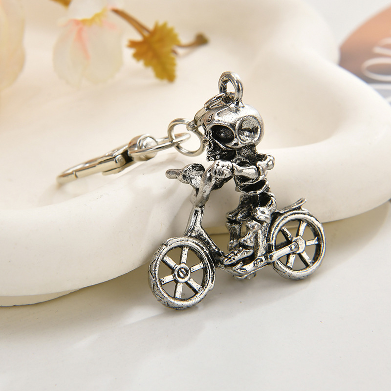 创意迷你自行车钥匙扣精致骷髅自行车车钥匙链情侣包挂件礼品