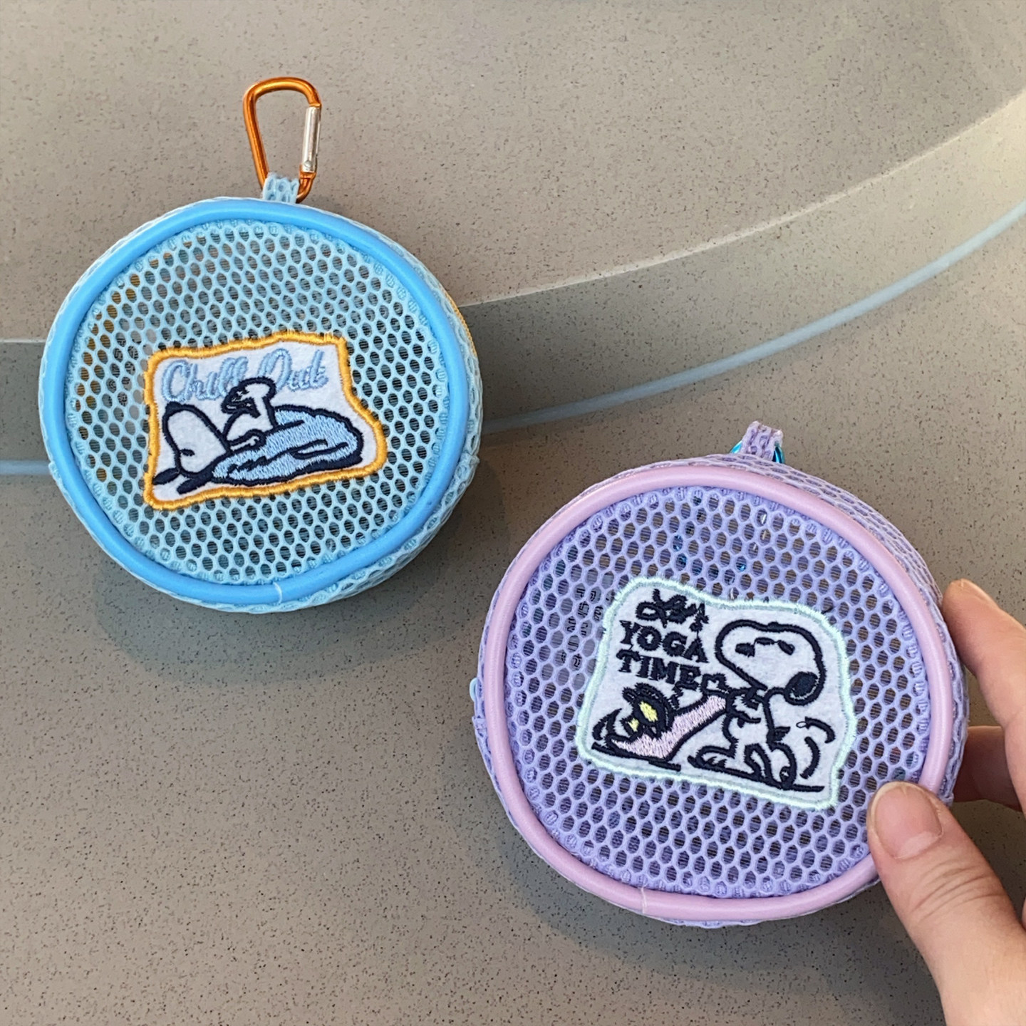 日系可爱狗狗刺绣网眼圆形小挂包口红包蓝牙耳机网格便携式收纳包