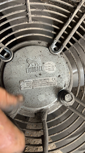 狮球通螺杆空压机散热风机YWF4D550bc 380V