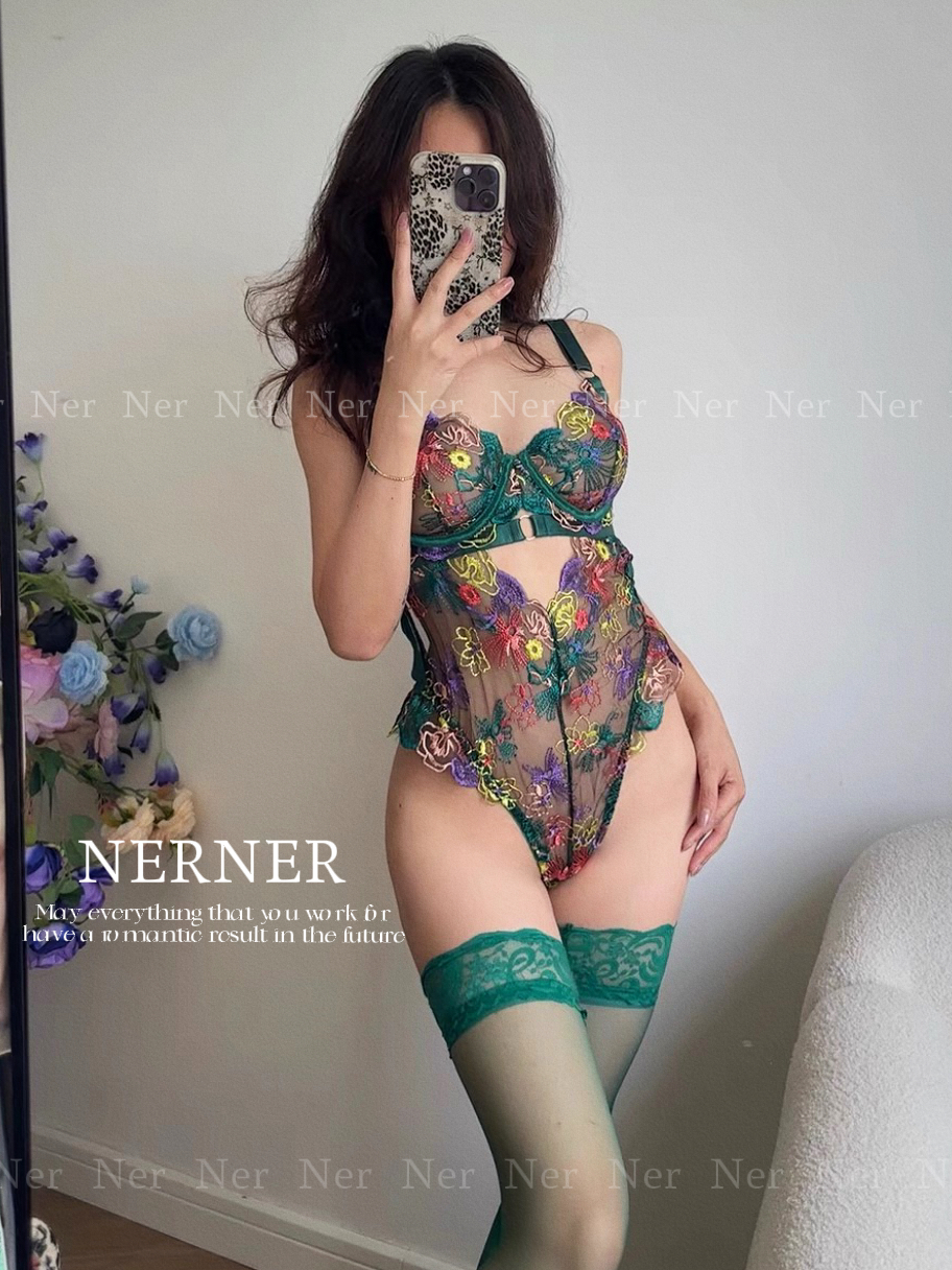 NERNER 浪漫绚丽*欧美性感绚丽花朵刺绣碎花透蕾丝内衣连体衣套装