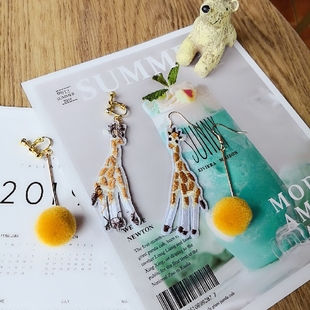 韩版 毛球卡通刺绣美少女情怀萌萌布面鲜艳耳环无耳洞耳夹