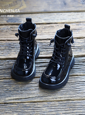 儿童马丁靴女童春秋季单靴子漆皮软底英伦风走秀男童短靴宝宝黑色