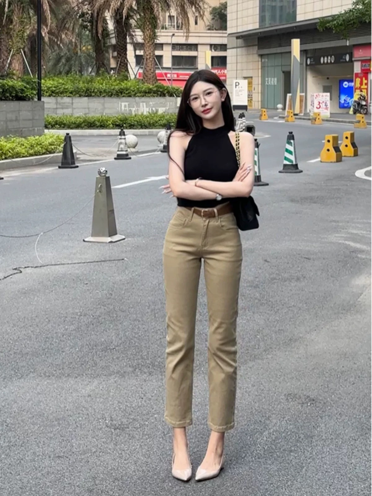 经典卡其色老钱风直筒牛仔裤女2026春季新款高腰弹力九分裤烟管裤