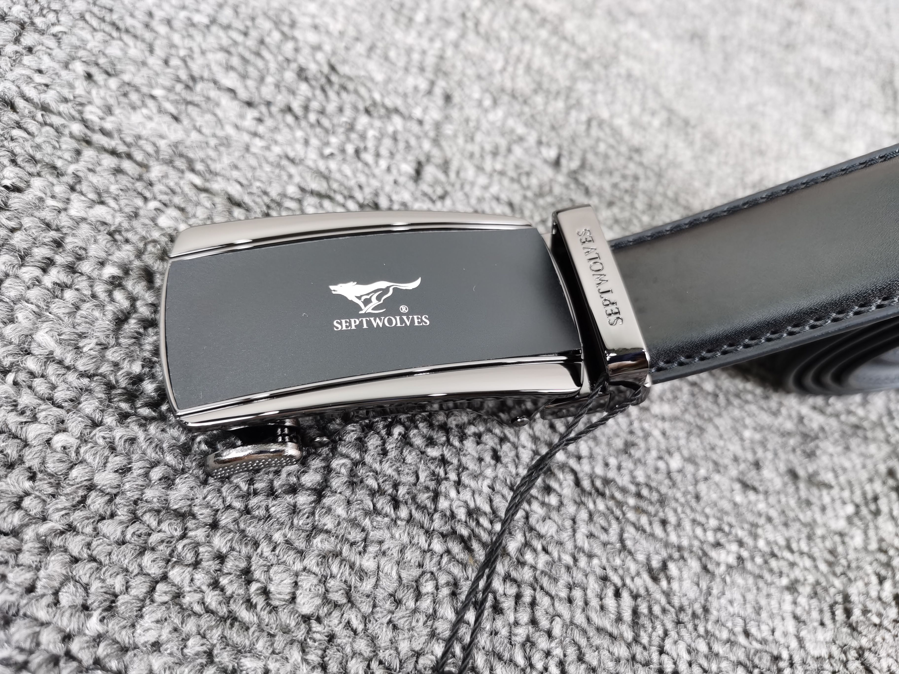 男士皮带腰带狼牌真皮男士自动扣