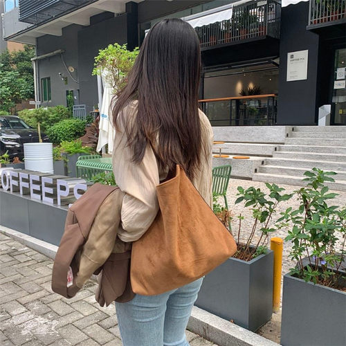 复古女包大容量撞色单肩水桶包