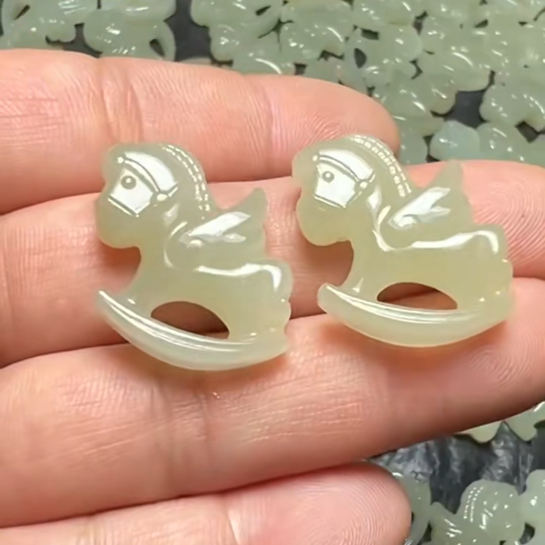 天然和田玉十二生肖马吊坠马到成功挂件男女款儿童宝宝正品玉石雕