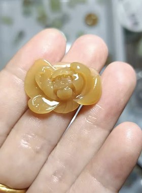 新疆和田玉牡丹花开富贵吊坠挂件锁骨链且末糖玉石手工雕刻手牌女