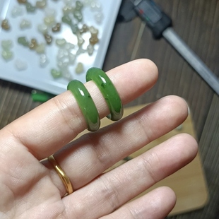 天然和田玉戒指圆条细圈女款碧玉阳绿指环玉石戒圈古风小众男素圈