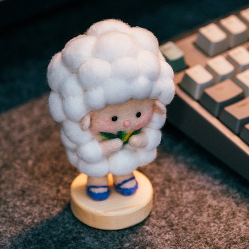 羊毛毡戳戳乐治愈系乖巧小羊手工