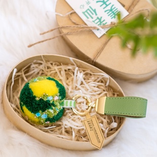 毛线星球毛球钥匙扣包挂件成品手工定制彩色车挂挂饰闺蜜情侣礼物