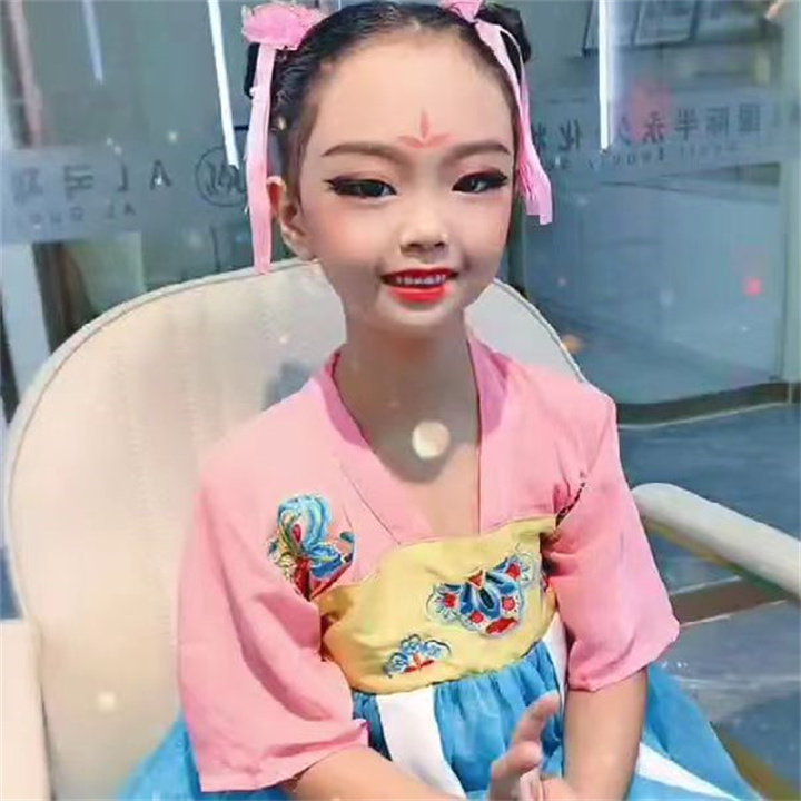 2026胭脂妆舞蹈服女童汉服日常儿童中国风古装襦裙超仙长袖洋装