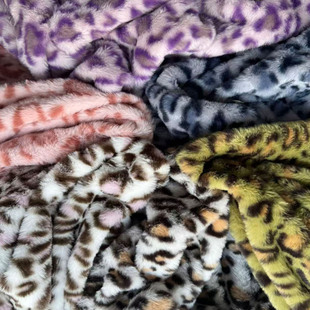 新款 豹纹獭兔毛绒布料crybaby拉布手工diy兔毛玩偶玩具围巾面料