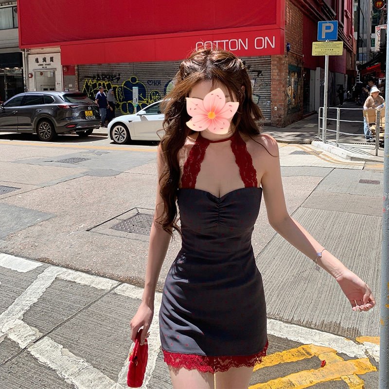 纯欲风甜辣可爱千金波点蕾丝挂脖吊带连衣裙女夏显瘦性感包臀短裙