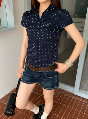LK STORE LKOD2026夏季新款波点满印款修身女装美式短款辣妹衬衫