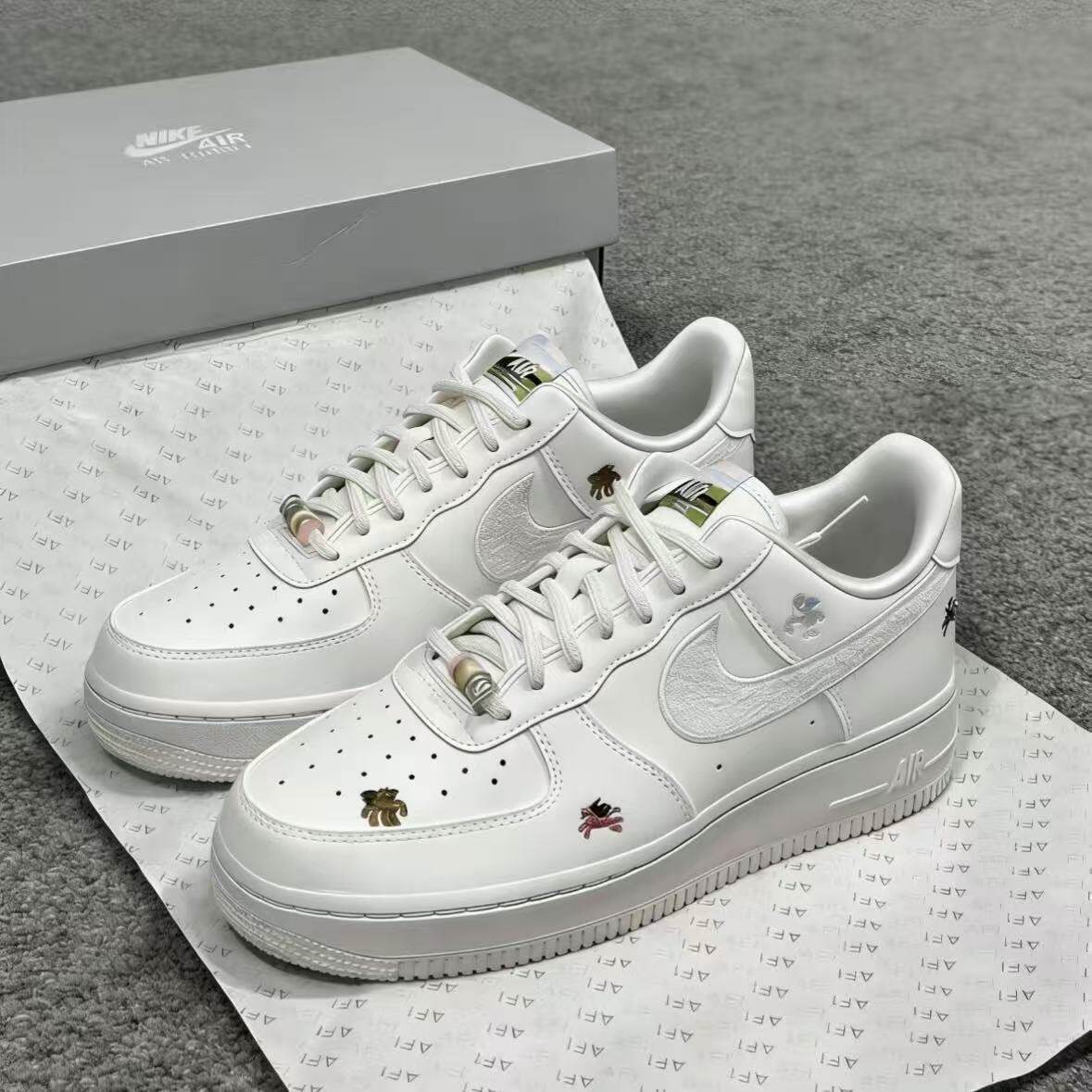 Nike Air Force 1正品耐克空军一号复古低帮休闲板鞋IQ1143-100