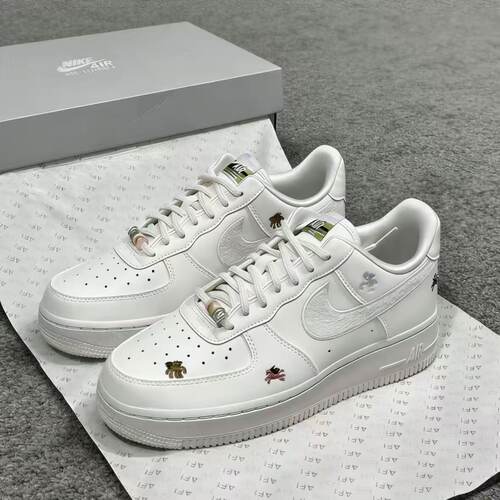 Nike Air Force 1正品耐克空军一号复古低帮休闲板鞋IQ1143-100