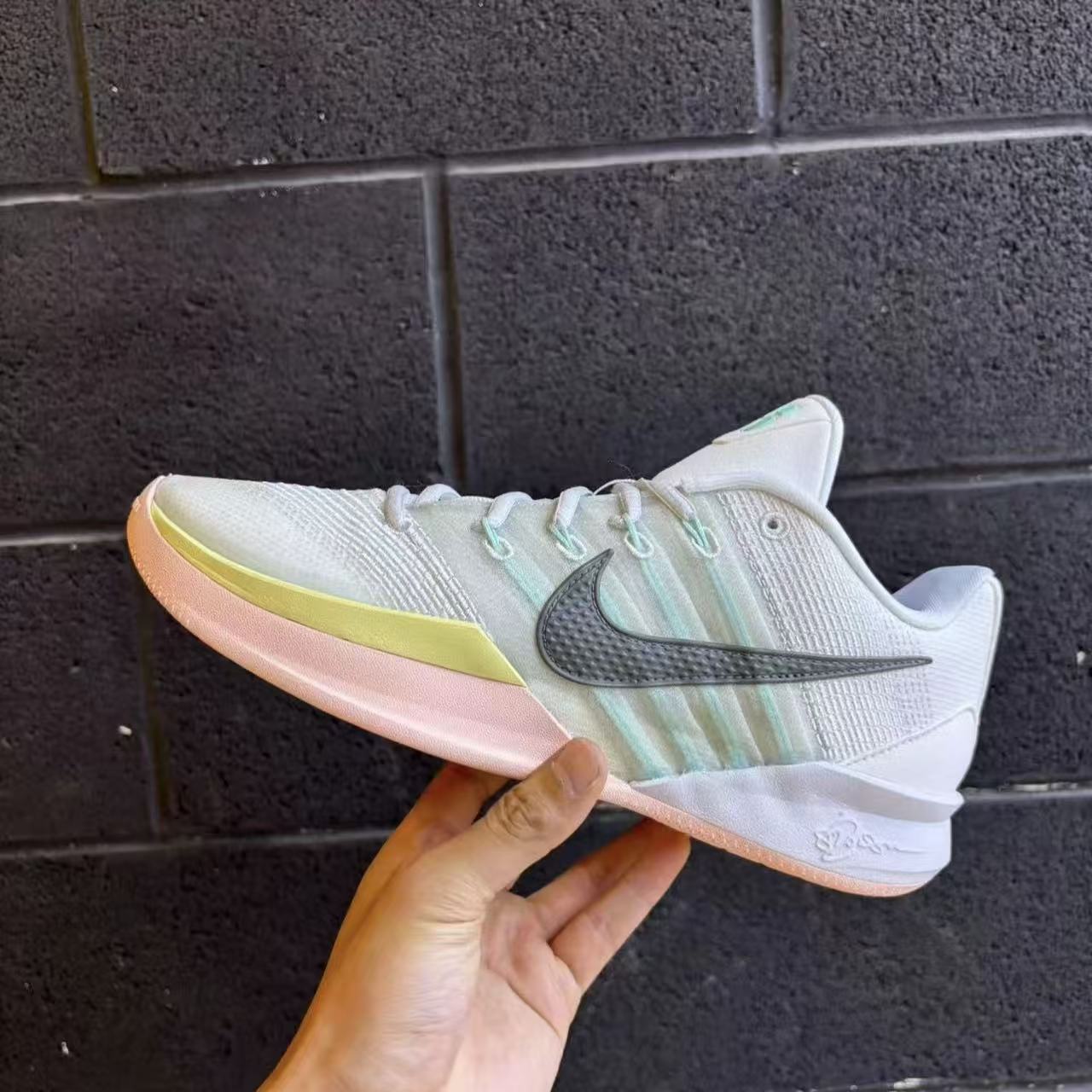 正品耐克Sabrina2代实战篮球鞋