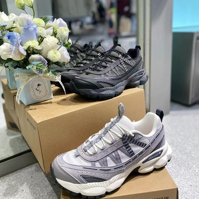 安踏日常圆头舒适低帮减震跑步鞋