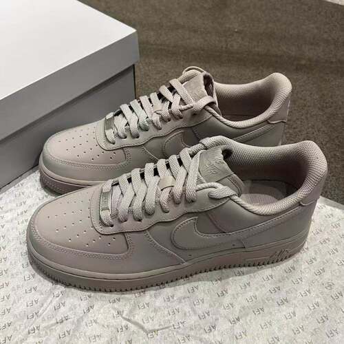 Nike Air Force 1耐克正品空军男女透气低帮休闲板鞋IH1698-001