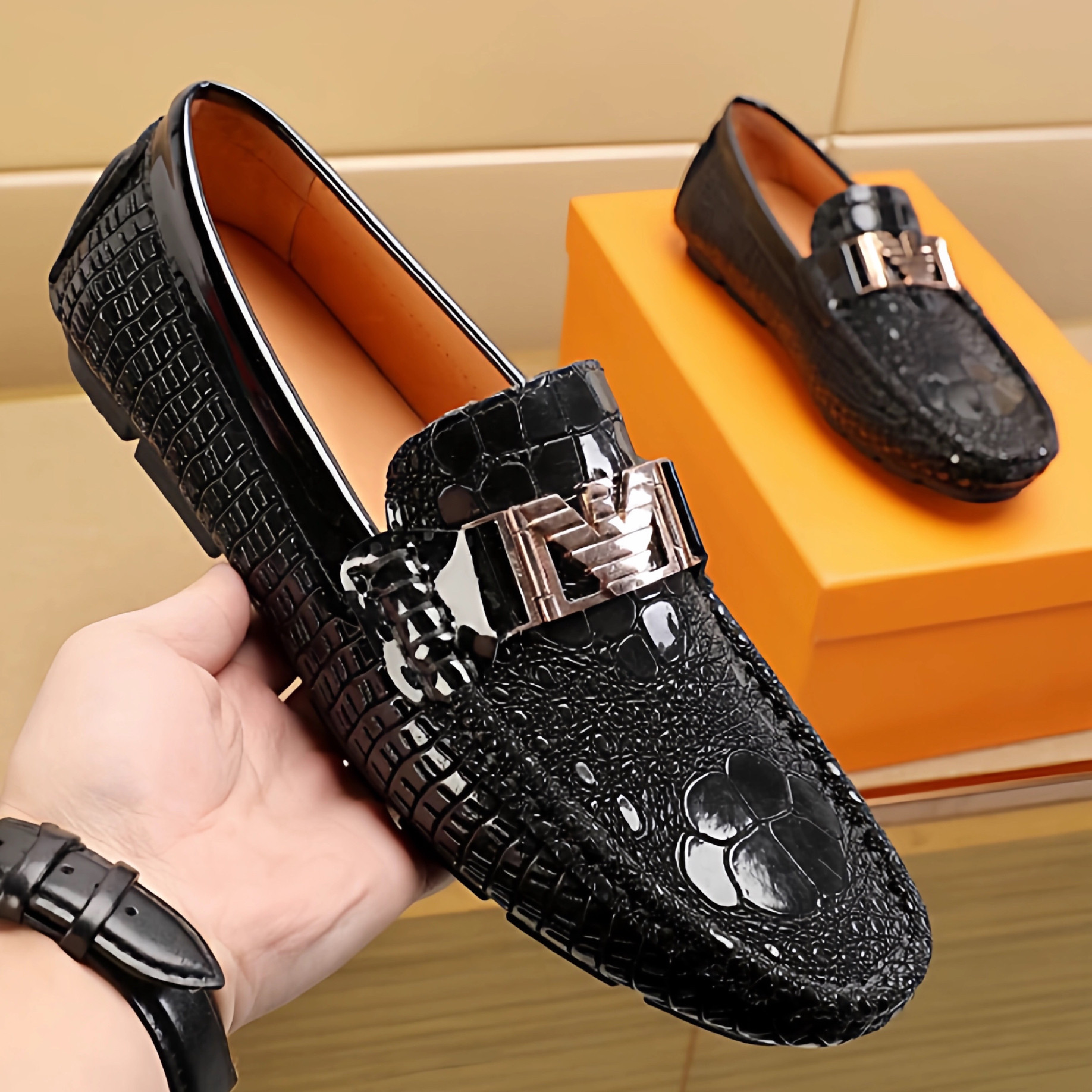 金蝉脱壳高端品牌新款真皮男士豆豆鞋时尚百搭软底软面休闲驾车鞋