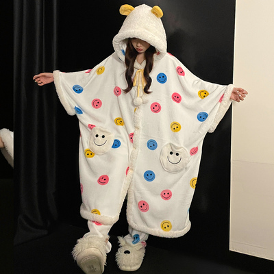 睡袍女秋冬季珊瑚绒加厚长款斗篷