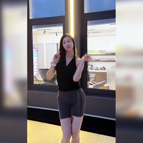 体美缘高腰显瘦紧身石墨灰瑜伽短