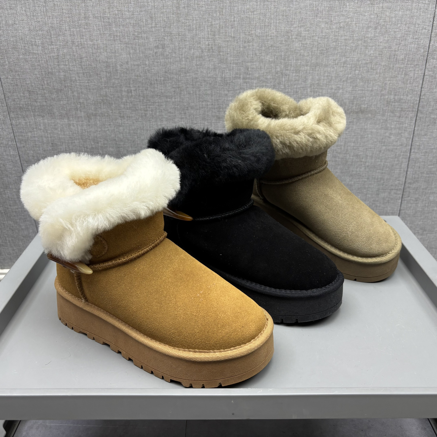 实拍2025冬款真皮翻毛牛皮短靴