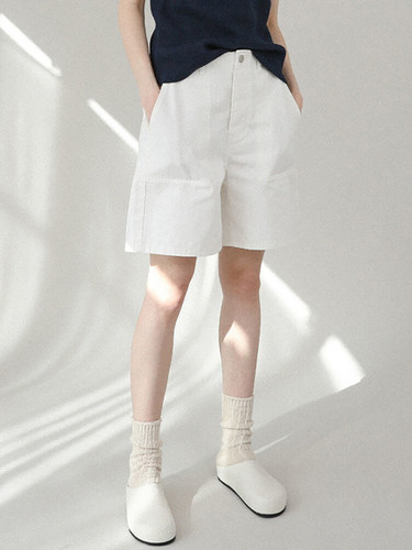 日系宽松白色直筒高腰短裤