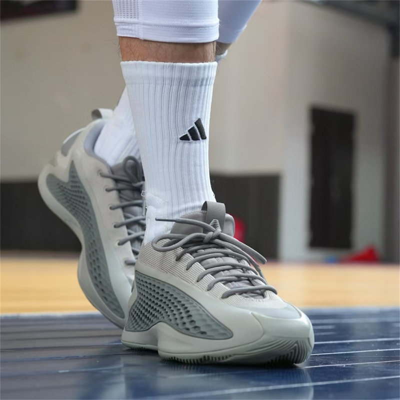 Adidas/阿迪达斯 A.E 1 Low 华子一代 爱德华兹实战篮球鞋 JS1775