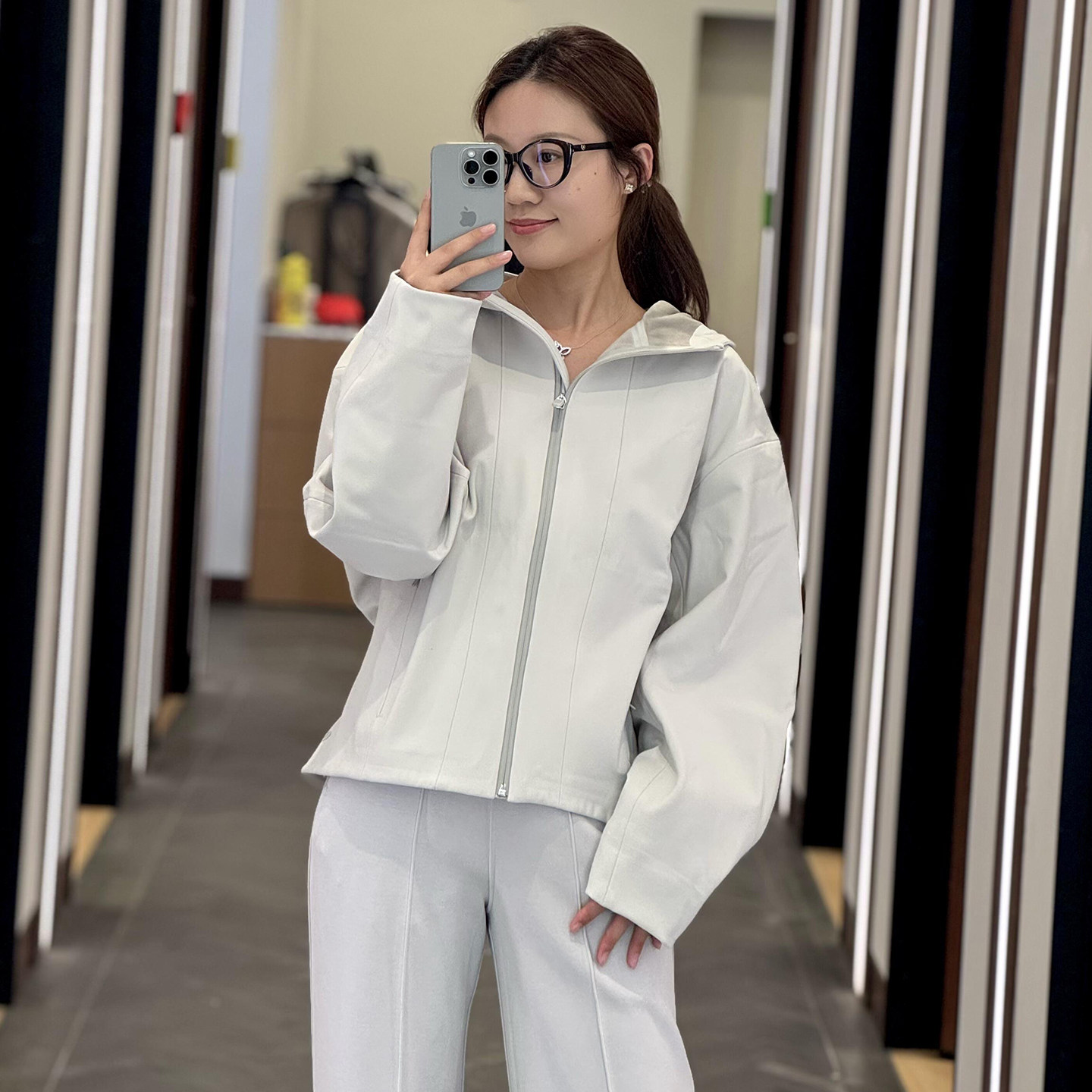 CrossChill纯色背部抽绳外套女