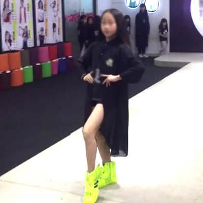 儿童模特走秀训练服练功服女童少儿新款长雪纺披风外披外套演出服
