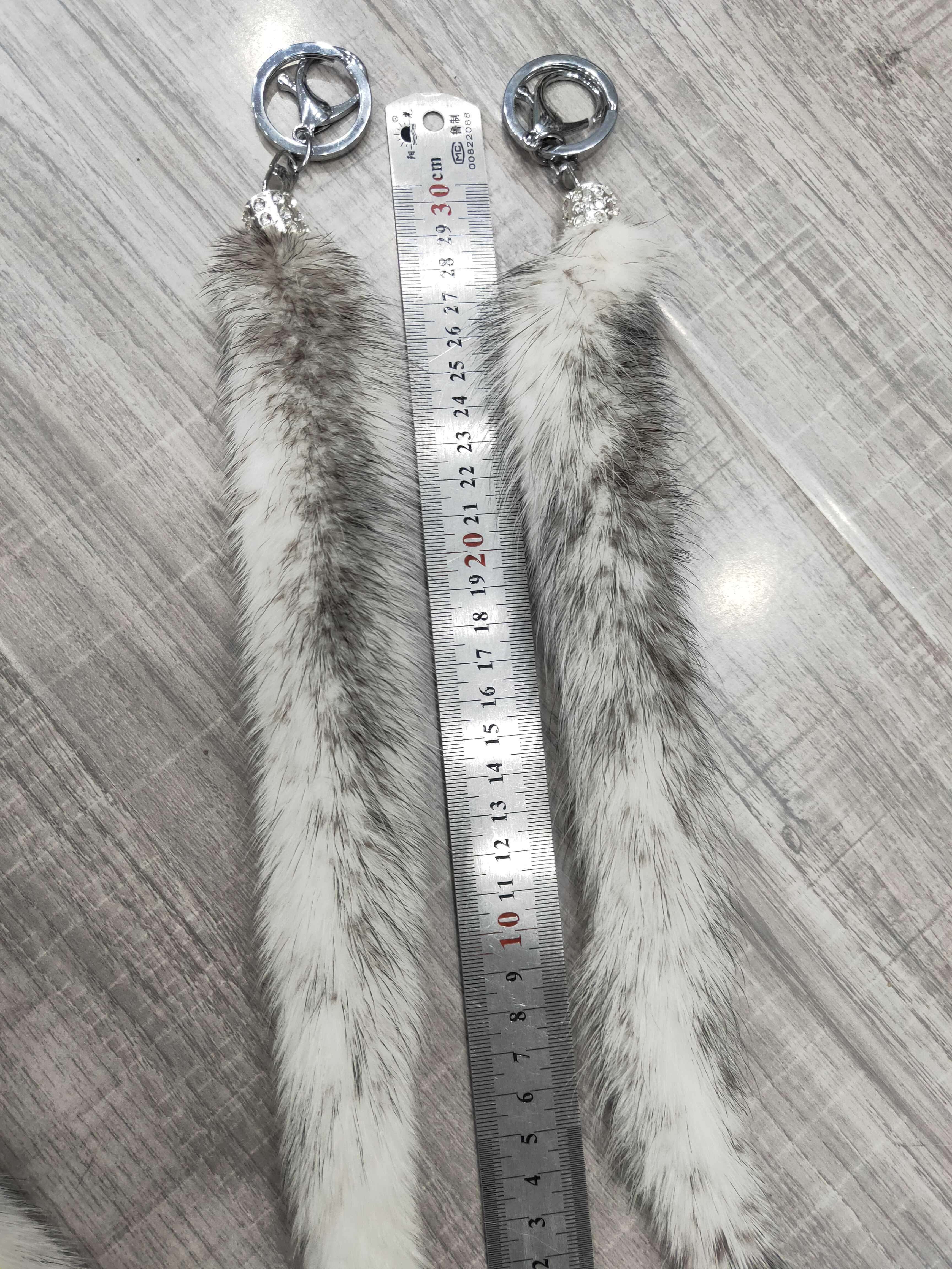 进口貂毛小尾巴配饰新款真皮真毛包包挂件十字貂毛钥匙链挂饰吊坠
