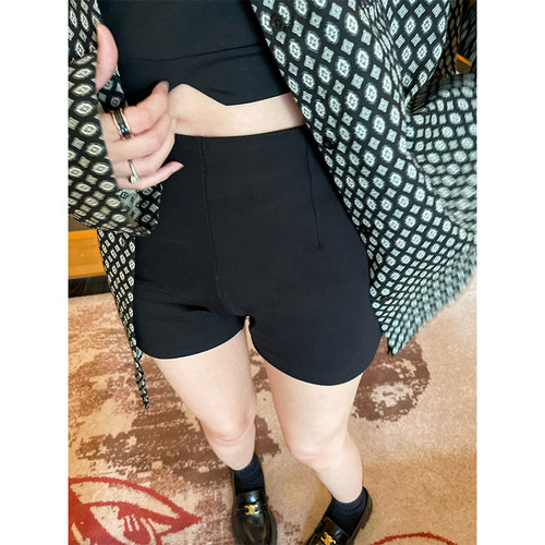 打底神器黑色短裤