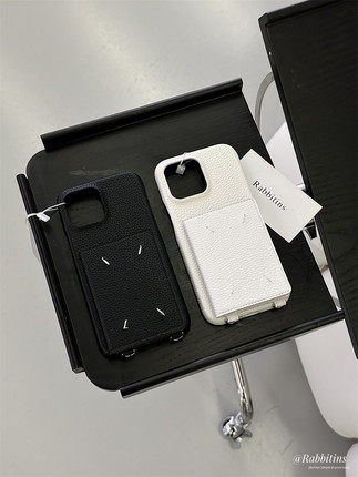 小众荔枝纹马吉拉四角卡包斜挎式链条皮质适用16promax苹果iphone15手机壳14pro斜背带13防摔个性12新款情侣