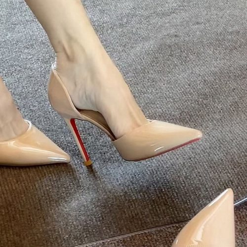 轻职风职业单鞋时尚简约性感高跟鞋女细跟漆皮亮面侧空气质百搭