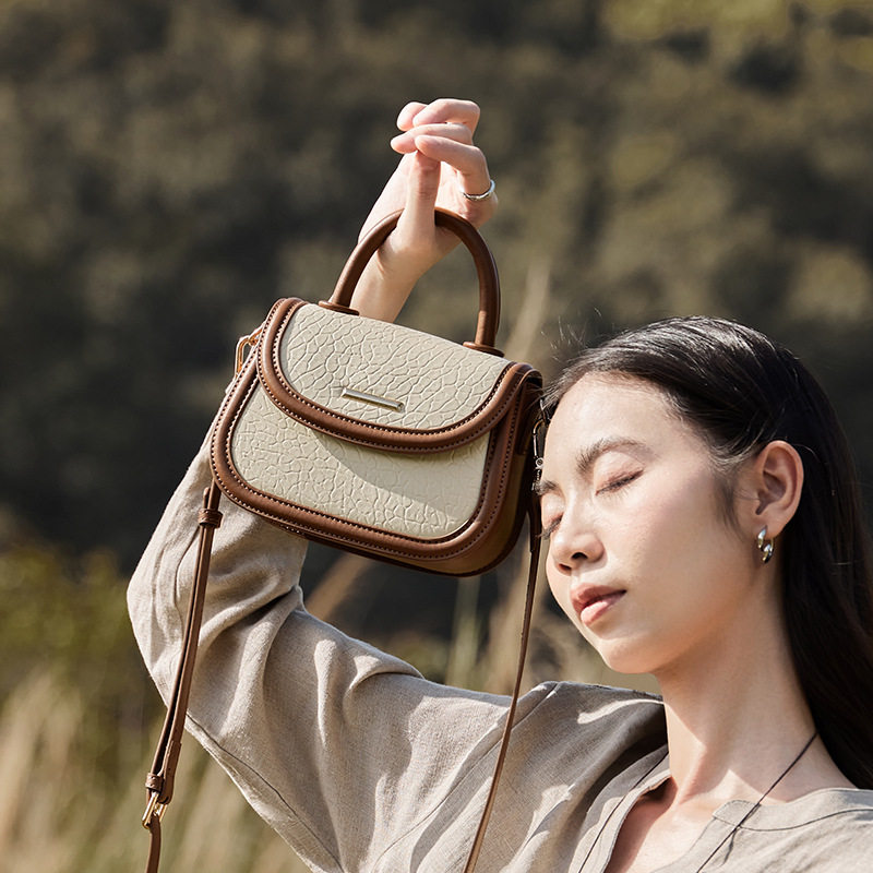 小包包2026新款春夏手提包女百搭斜挎包撞色马鞍包真皮女包小巧