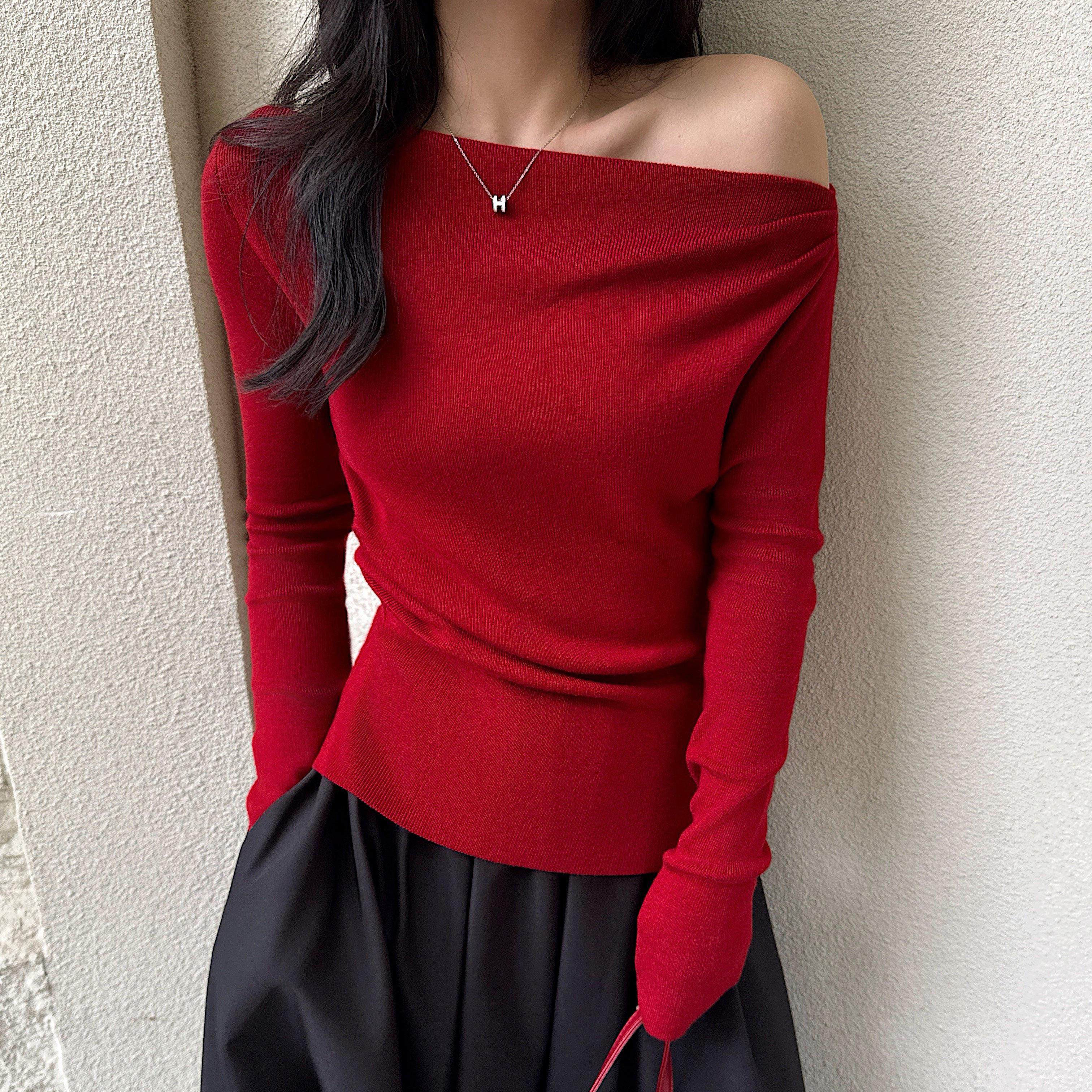 郑chenchen红色一字肩毛衣女秋冬高级感露肩斜肩修身针织长袖上衣