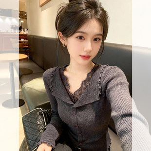 黑色v领蕾丝边修身针织衫毛衣女款2025新款冬季穿搭内搭打底上衣