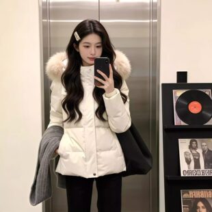 白色收腰羽绒服女2025新款短款大毛领修身小个子白鸭绒加厚外套冬
