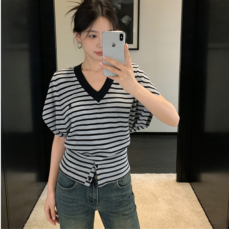 大码韩系条纹V领正肩短袖T恤女微胖mm夏季蝙蝠袖收腰时尚气质上衣