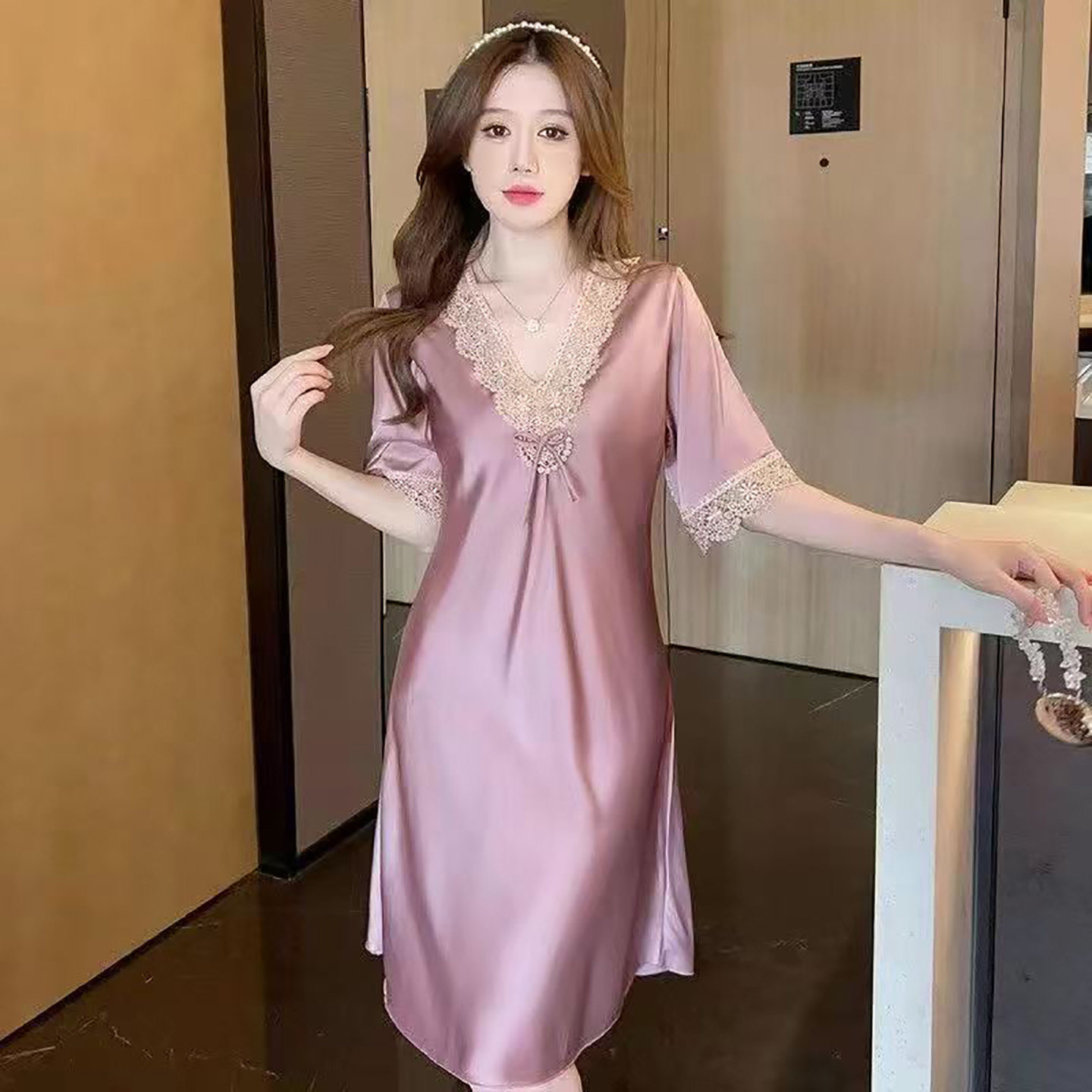 新款女夏冰丝V领蕾丝短袖睡衣裙