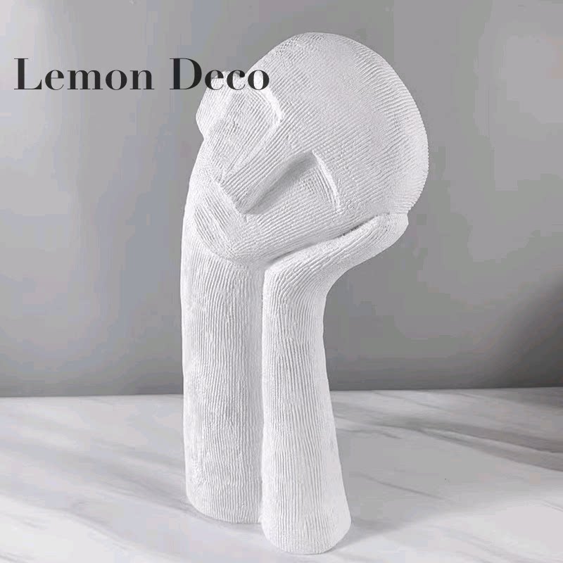 歪头人家居现代轻奢软装售楼处样板间客厅树脂抽象人物家具装饰品