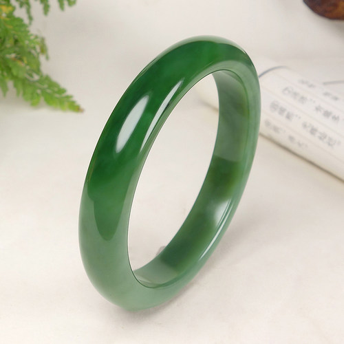 大圈口63mm 正品和田玉细腻出油老料碧玉手镯玉镯子 重62.15克