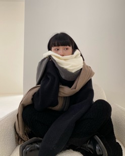 拖延症 / 巨柔软的纯色羊毛流苏围巾 冬日百搭保暖披肩