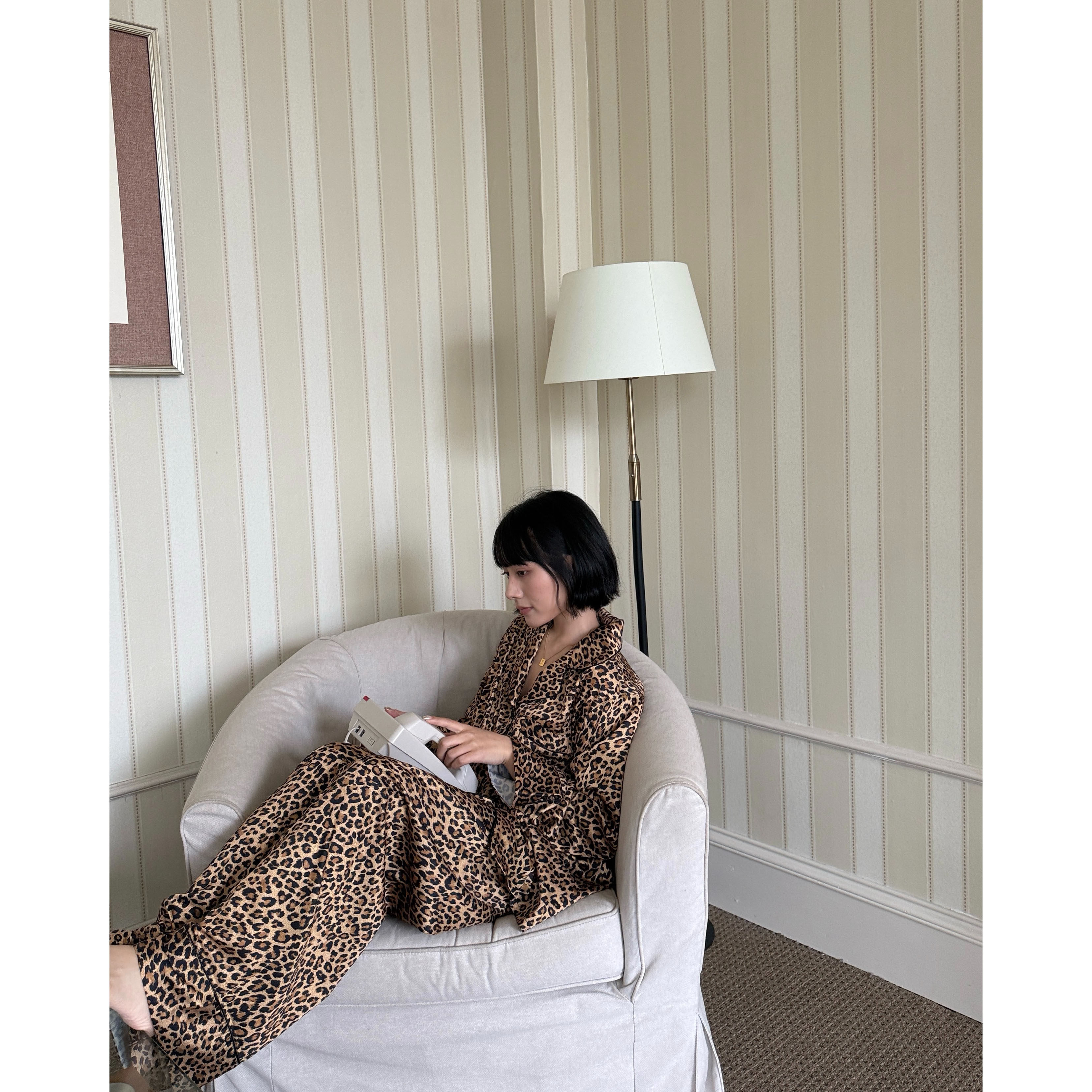 拖延症/  薄款冰丝睡衣女士 长袖新款高级感家居服可外穿豹纹套装