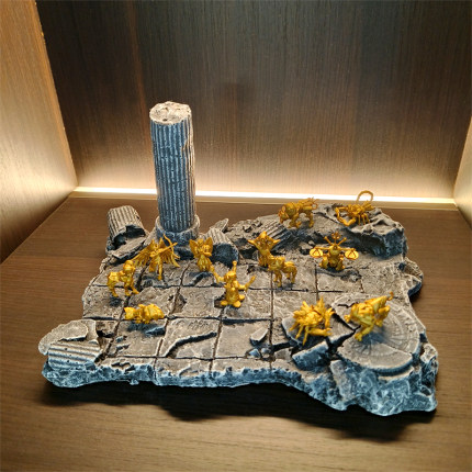 现货圣斗仕12星座金黄色小圣衣 神话星矢模型摆件 蛋糕场景装饰品