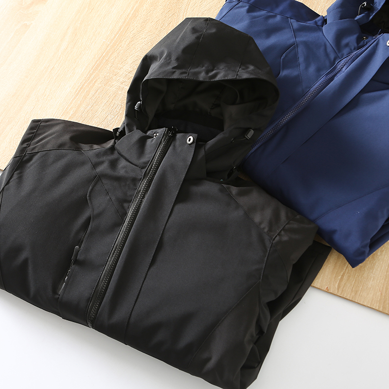 男士户外防风防水连帽夹克冲锋衣